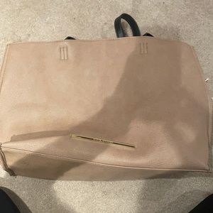 big tan purse , in perfect shape